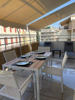 Athenian Modern 2BD Apt next to Metro Panepistimio